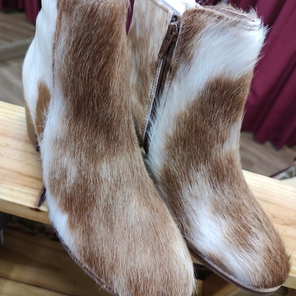 ✨Authentic MYRA Cow Hide Booties! 100% Leather and handcrafted! NWT AND BAG! - Picture 9 of 9